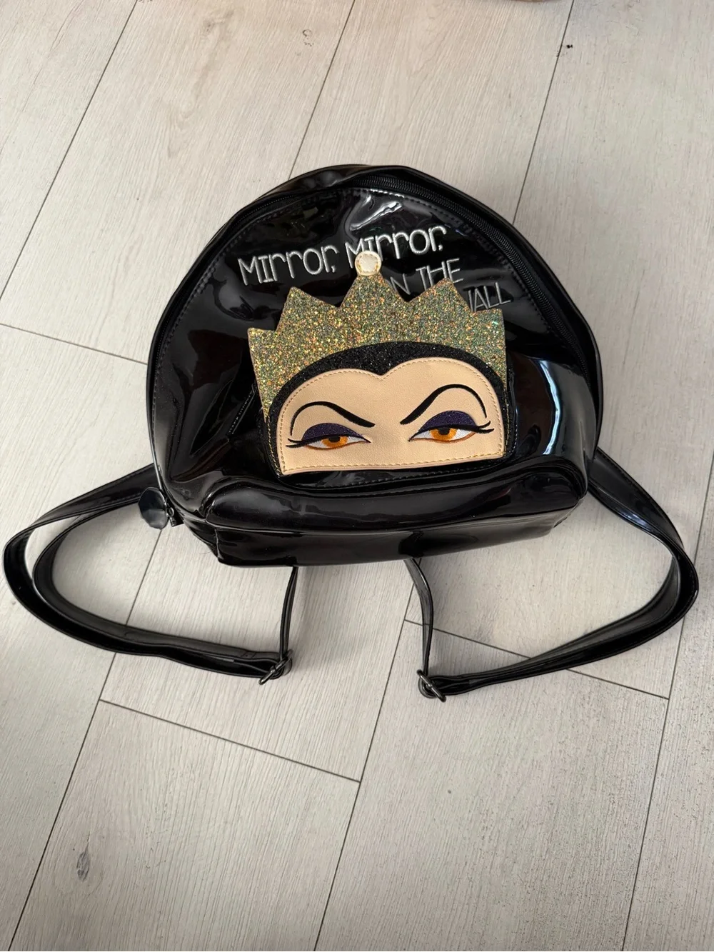 Danielle Nicole X Dsiney Evil Queen backpack